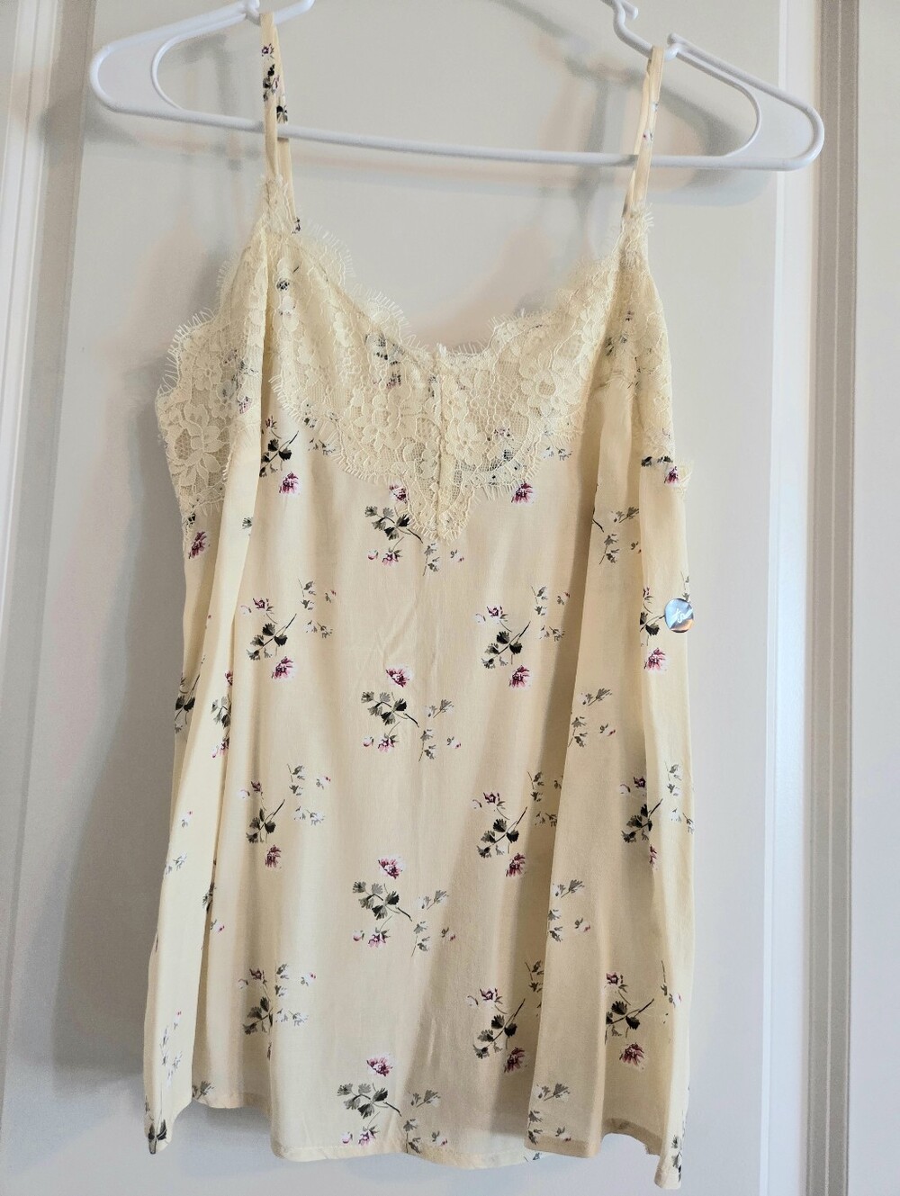 Abercrombie & Fitch Butter Yellow Floral Lace Trim Cami Tank XS NWT